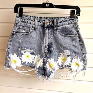 NWT Forever 21 daisy Dukes size 27 short shorts